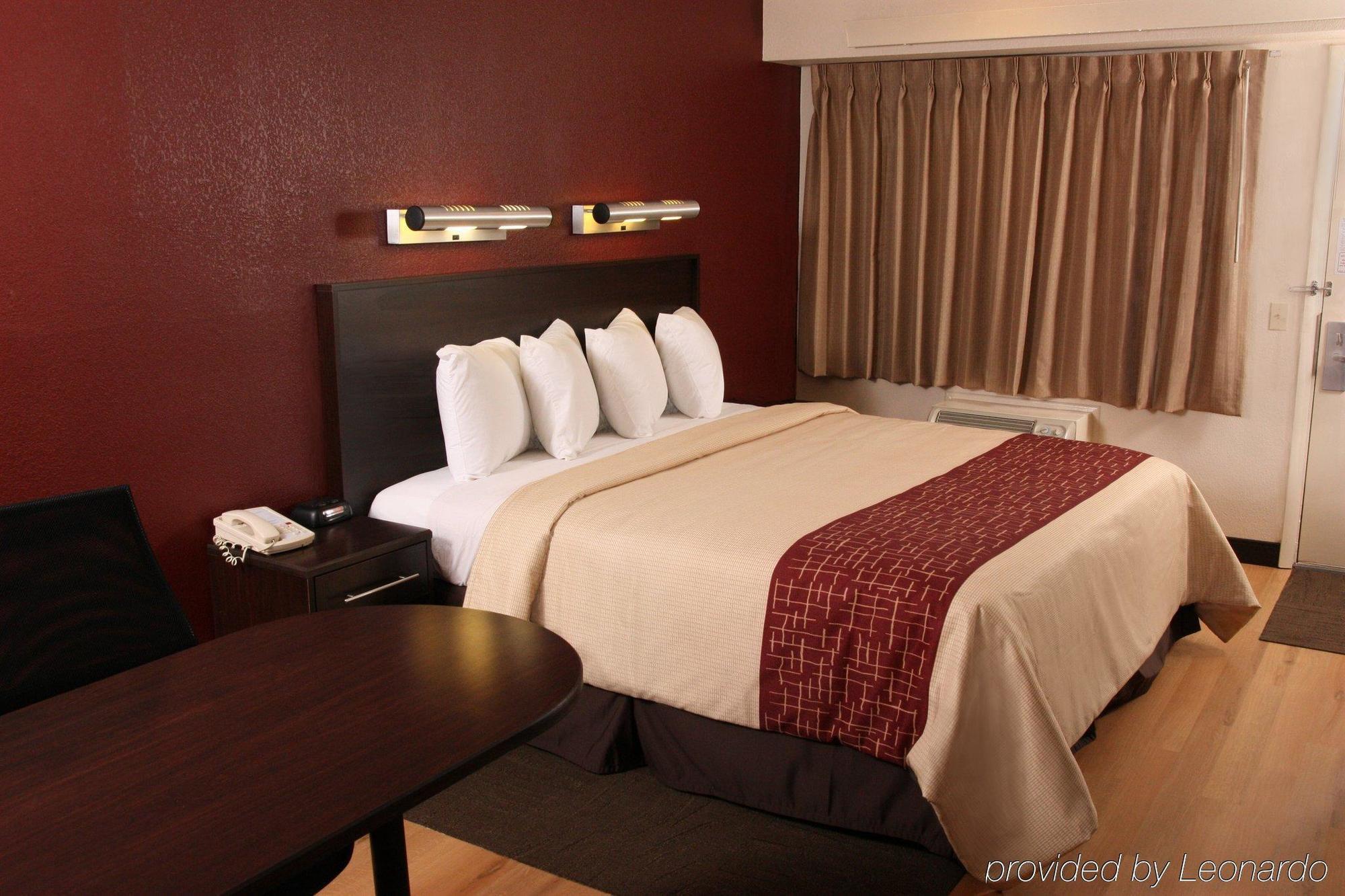 Red Roof Inn Plus+ St. Louis - Forest Park / Hampton Ave. Pokoj fotografie